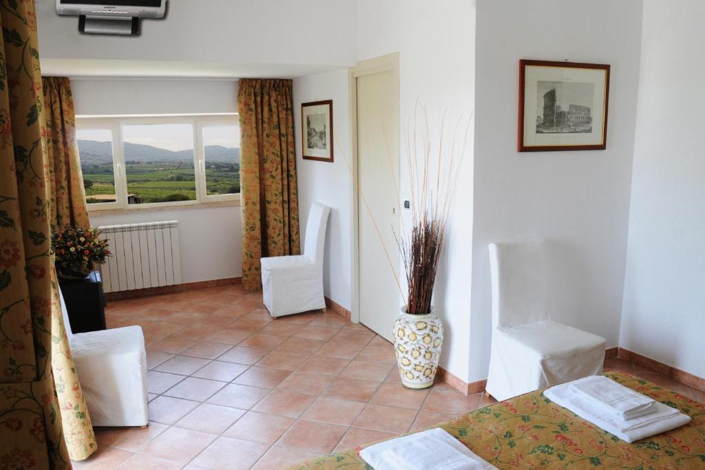 Tenuta Di Pietra Porzia Monte Porzio Catone Bilik gambar